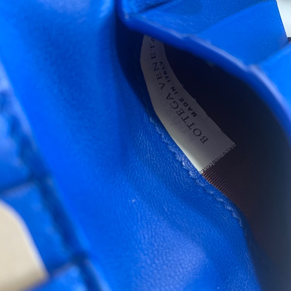 { Bottega Veneta } New Intrecciato Wallet Blue - Picture 10 of 10